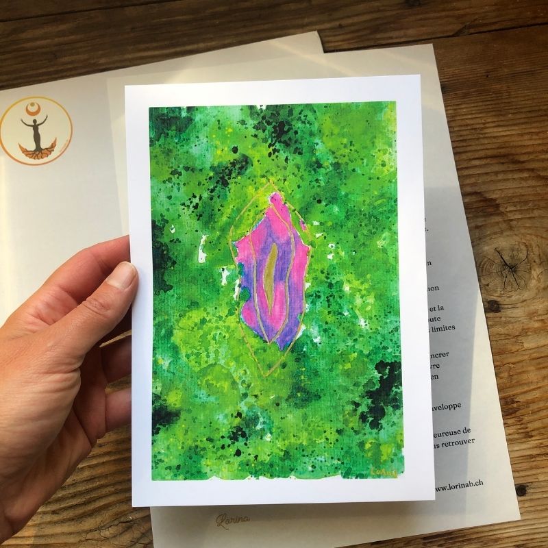 Cartes Révelle illustrées par Lorina, oracle féminin étalé au soleil montrant la diversité des couleurs et des messages pour la conscience des cycles.